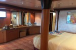 Penthouse Suite Stateroom Picture