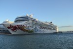 Norwegian Gem Exterior Picture