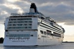 Norwegian Pearl Exterior Picture