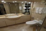 Deluxe Suite Stateroom Picture