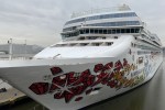 Norwegian Gem Exterior Picture