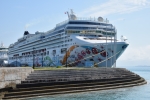 Norwegian Pearl Exterior Picture