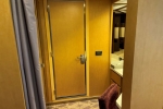 Deluxe Verandah Suite Stateroom Picture