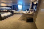 Suite with Whirlpool Bath Stateroom Picture