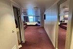 Suite with Whirlpool Bath Stateroom Picture