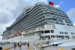 Regal Princess Exterior Picture