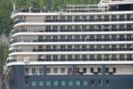 Queen Elizabeth Exterior Picture