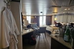 Deluxe Verandah Suite Stateroom Picture