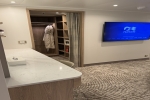 Signature Sky-Suite Stateroom Picture