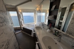 Deluxe Penthouse Stateroom Picture