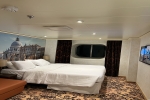 Deluxe Stateroom Picture