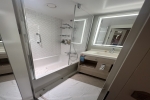 Deluxe-Verandah Stateroom Picture