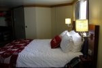 Deluxe Oceanview Stateroom Picture