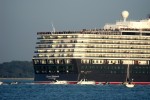 Queen Elizabeth Exterior Picture