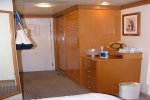 Deluxe Verandah Stateroom Picture