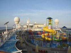 Independence of the Seas Splashaway Bay picture