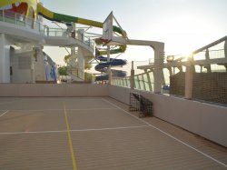 Independence of the Seas Sports Court picture