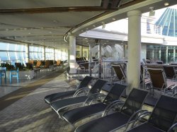 Independence of the Seas Solarium picture