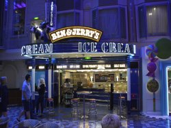 Independence of the Seas Ice Cream Shop picture