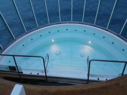 Independence of the Seas Solarium picture