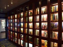 Norwegian Sun Library picture