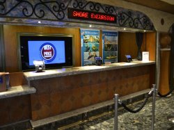 Carnival Liberty Flowers Lobby picture