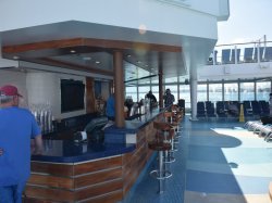 Norwegian Escape Waves Bar picture