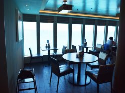 Norwegian Escape Garden Cafe picture