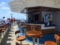 Norwegian Escape Waves Bar picture