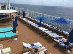 Norwegian Escape Vibe Beach Club picture