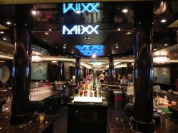 Norwegian Escape Mixx Bar picture