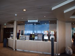 Symphony of the Seas Windjammer Marketplace picture