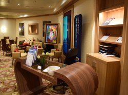 Symphony of the Seas Crown Lounge picture