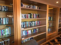 MSC Armonia Lounge & Library picture