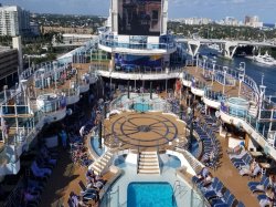 Regal Princess Fountain Pool picture