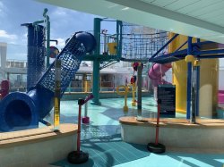 Norwegian Encore Kids Aqua Park picture