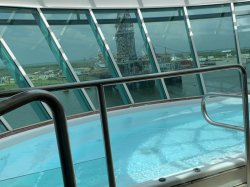 Independence of the Seas Solarium picture