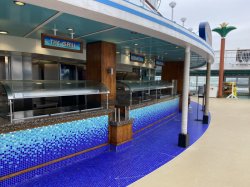 Norwegian Gem Grill picture