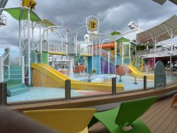 Oasis of the Seas Splash Away Bay picture