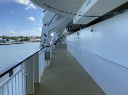 Norwegian Gem Promenade picture