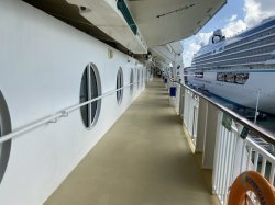 Norwegian Gem Promenade picture