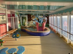 Norwegian Gem Kids Pool picture