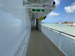 Norwegian Gem Promenade picture