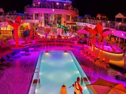 Odyssey of the Seas Main Pool picture