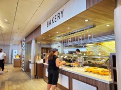 Harmony of the Seas Windjammer Marketplace picture