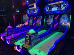 Oasis of the Seas Video Arcade picture