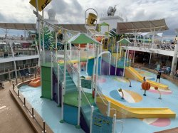 Oasis of the Seas Splash Away Bay picture