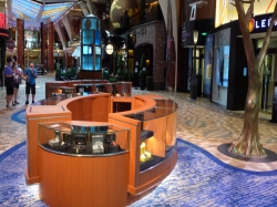 Oasis of the Seas Royal Promenade picture