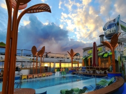 Odyssey of the Seas Main Pool picture