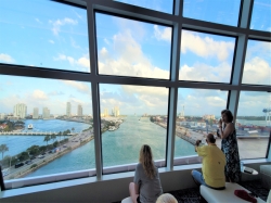 Norwegian Joy Observation Lounge picture